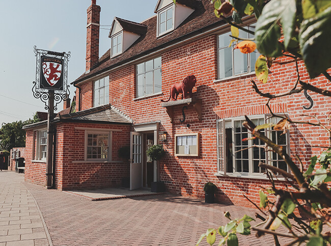 Home - The Lion Brasserie East Bergholt